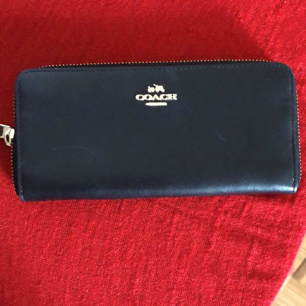 Coach accordion zip wallet
